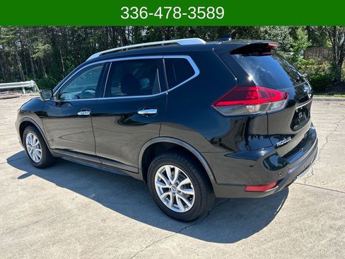 Used 2020 Nissan Rogue SV AWD/4WD image 3