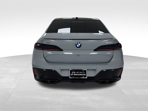 Used 2023 BMW 760i xDrive w/ Executive Package image 6