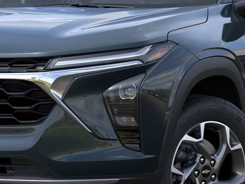 New 2026 Chevrolet Trax LT w/ Driver Confidence Package FWD image 10