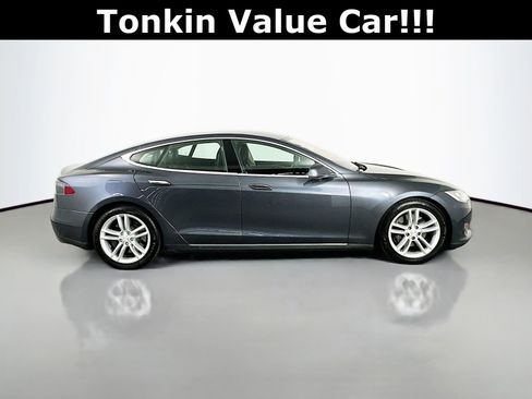 Used 2016 Tesla Model S 70D image 9