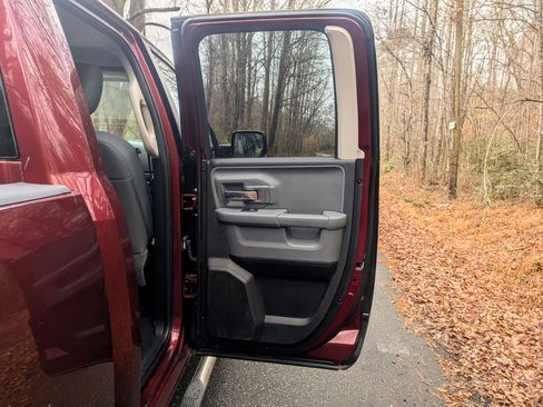 Used 2017 RAM 1500 Big Horn image 13