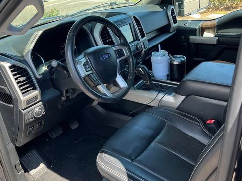 Used 2019 Ford F150 Lariat RWD image 5