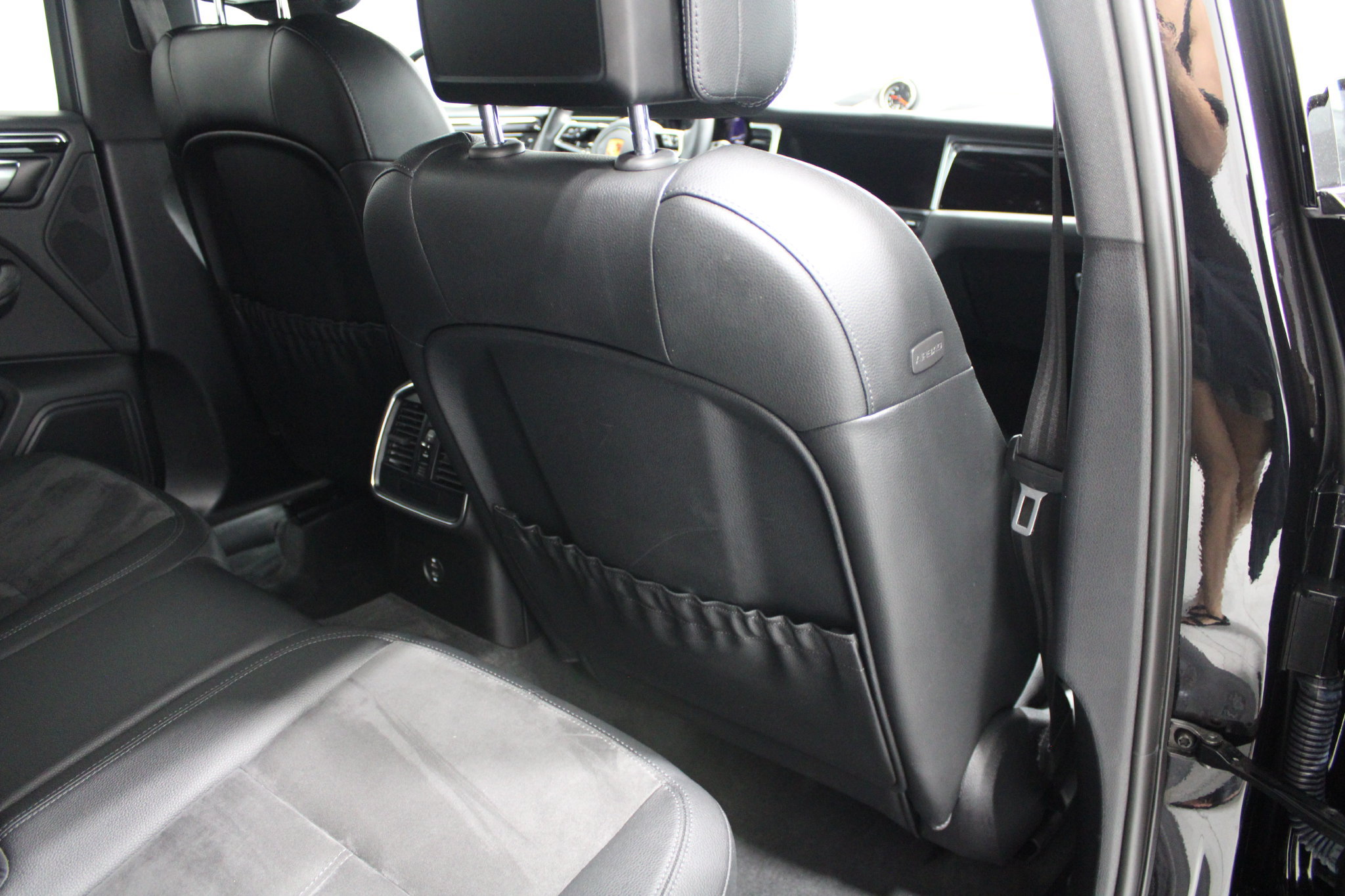 Used 2021 Porsche Macan S AWD/4WD image 22