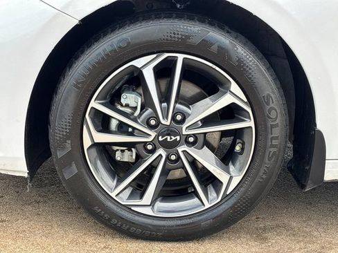 Used 2024 Kia Forte LXS w/ LXS Technology Package FWD image 28