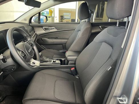Used 2025 Kia Sportage LX image 27