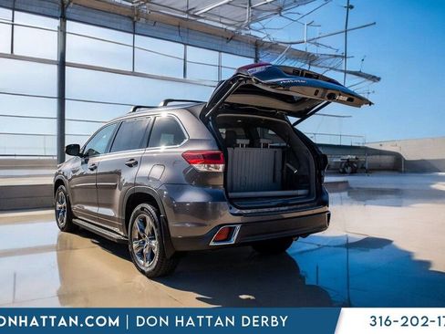 Used 2019 Toyota Highlander Limited Platinum image 32