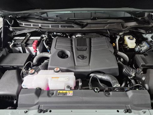 New 2026 Toyota Tundra SR5 image 8