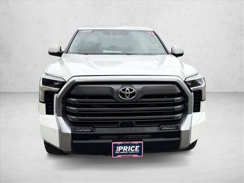 Used 2022 Toyota Tundra Limited w/ Power Package AWD/4WD image 2