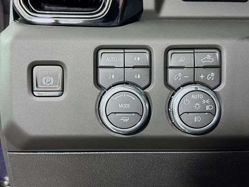 New 2026 GMC Sierra 2500 AT4X AWD/4WD image 9