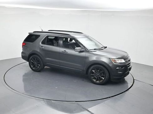 Used 2019 Ford Explorer XLT w/ Equipment Group 202A FWD image 42