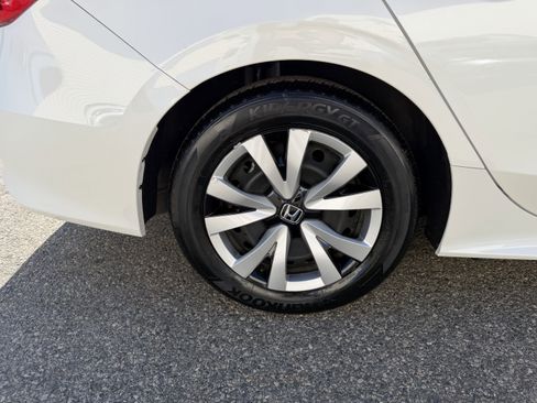 Certified 2024 Honda Civic LX image 9