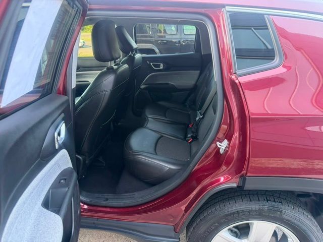 Used 2022 Jeep Compass Latitude w/ Convenience Group AWD/4WD image 12