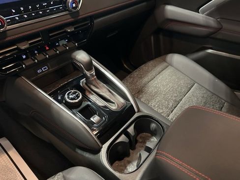 Used 2024 Chevrolet Colorado Z71 w/ Z71 Convenience Package 2 image 30