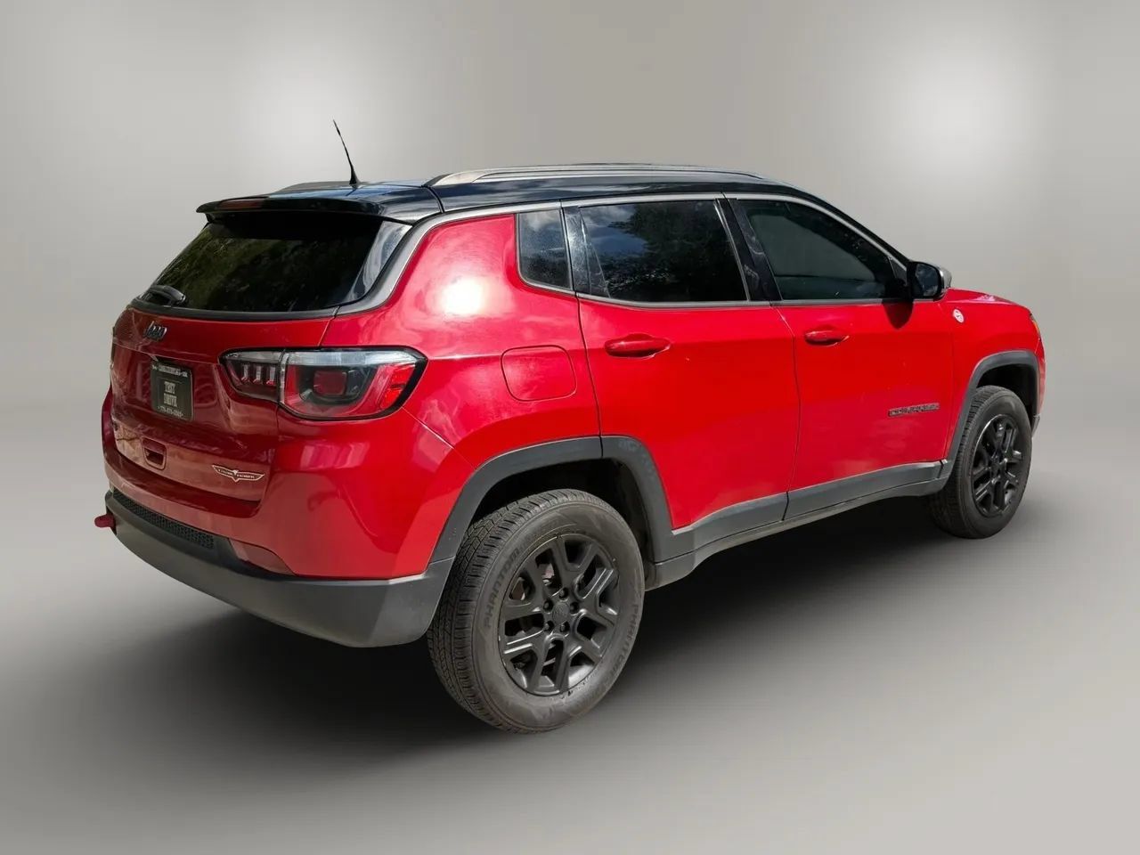 Used 2018 Jeep Compass Trailhawk AWD/4WD image 8