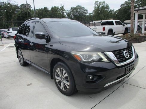 Used 2017 Nissan Pathfinder SV FWD image 25