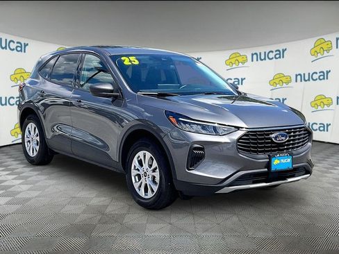 Used 2025 Ford Escape Active w/ Active Premium Tech Pack AWD/4WD image 1