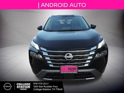 Used 2025 Nissan Rogue SL image 10