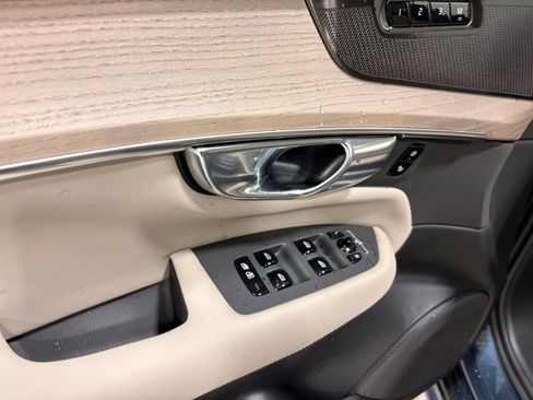 New 2026 Volvo XC90 B6 Plus w/ Protection Package Premier AWD/4WD image 13