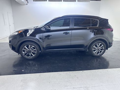 Used 2021 Kia Sportage S w/ S AWD Premium Package image 9