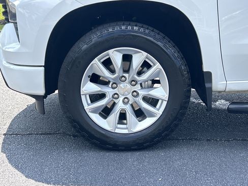 Used 2024 Chevrolet Silverado 1500 Custom RWD image 12