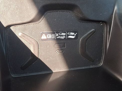 Used 2019 Chevrolet Colorado Z71 AWD/4WD image 25