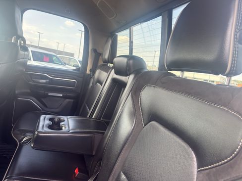 Used 2019 RAM 1500 Laramie AWD/4WD image 35