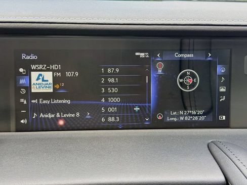 Used 2018 Lexus LC 500 Coupe w/ Performance Package RWD image 29