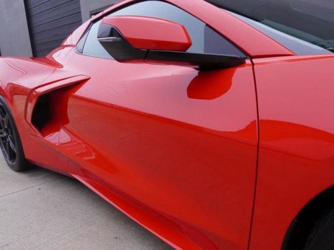 Used 2021 Chevrolet Corvette Stingray Preferred Conv w/ Z51 Performance Package RWD image 32