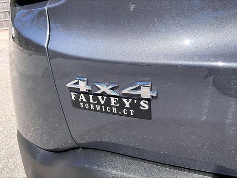Used 2023 Jeep Renegade Latitude w/ Premium Group AWD/4WD image 28