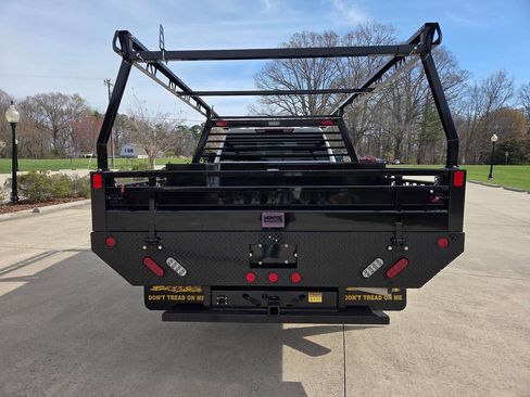 Used 2023 GMC Sierra 3500 Pro w/ Convenience Package image 6