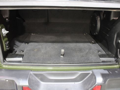 Used 2022 Jeep Wrangler Unlimited Sahara image 24