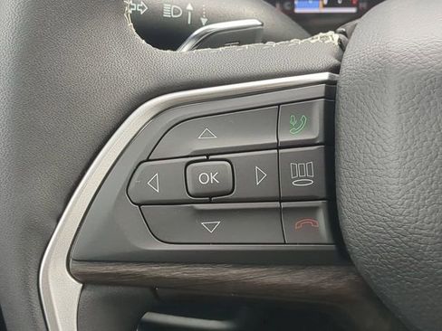 New 2026 Jeep Grand Cherokee Altitude image 31