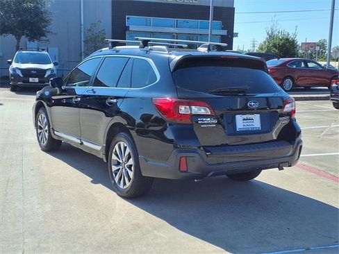 Used 2019 Subaru Outback 3.6R Touring image 3