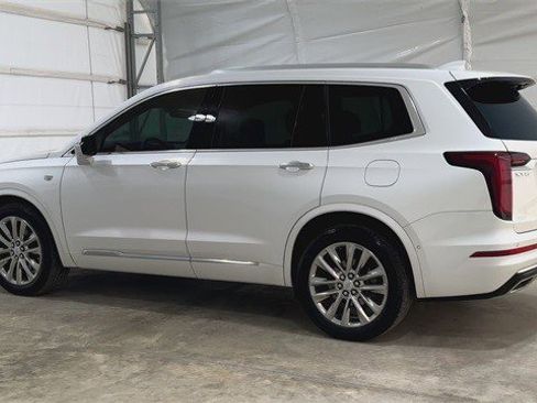 Used 2021 Cadillac XT6 Premium Luxury image 26