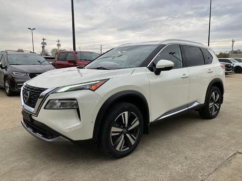 Used 2023 Nissan Rogue SL w/ SL Premium Package image 1