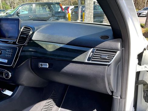 Used 2019 Mercedes-Benz GLE 400 GLE 400 image 19