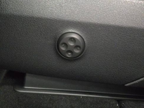 New 2026 Mercedes-Benz GLC 300 4MATIC image 23