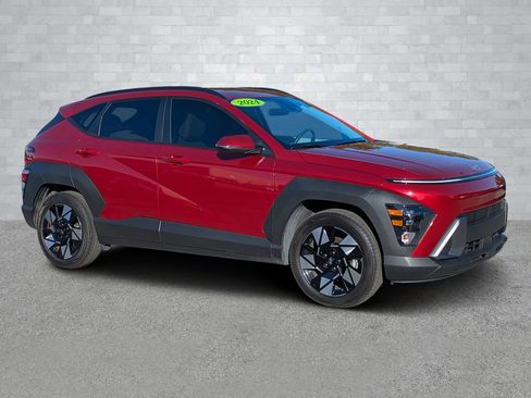 Used 2024 Hyundai Kona SEL image 2