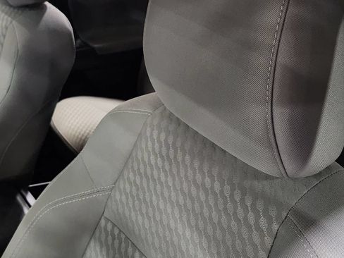 Used 2021 Toyota Tacoma SR5 RWD image 31