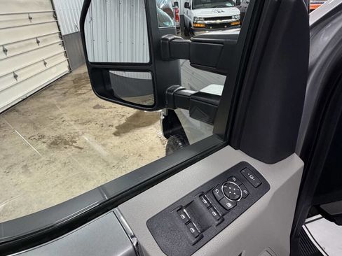 Used 2022 Ford F250 XLT w/ XLT Premium Package image 28