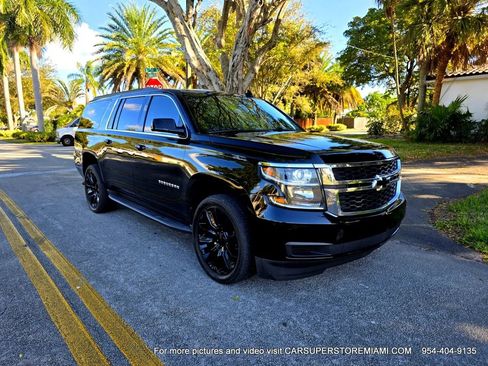 Used 2018 Chevrolet Suburban LT image 59