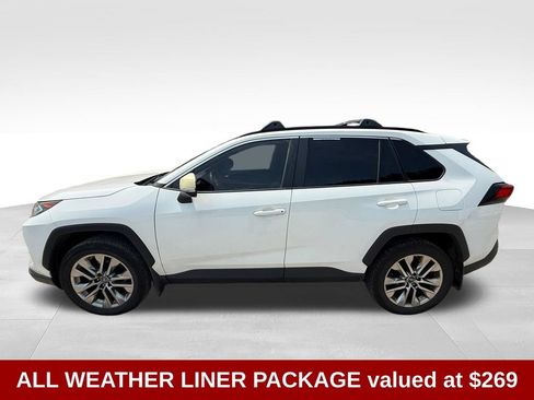 Used 2019 Toyota RAV4 XLE Premium w/ Cold Weather Package AWD/4WD image 4