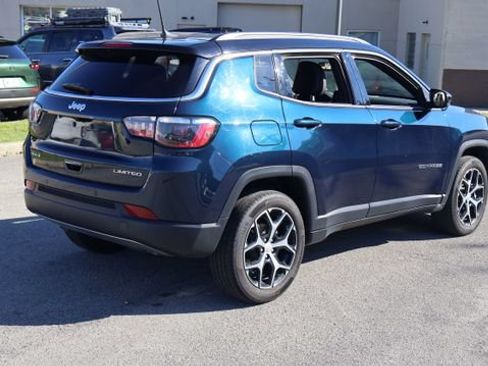 Used 2024 Jeep Compass Limited AWD/4WD image 6