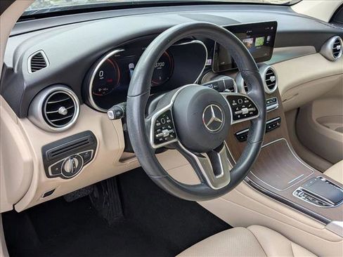Used 2022 Mercedes-Benz GLC 300 image 10