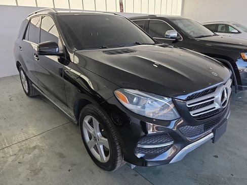 Used 2019 Mercedes-Benz GLE 400 4MATIC image 4