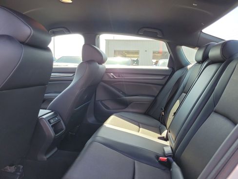 Used 2022 Honda Accord Sport image 11
