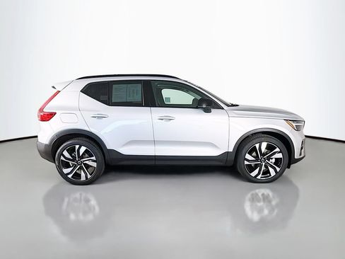Certified 2023 Volvo XC40 B5 Ultimate w/ Protection Package Premier AWD/4WD image 8