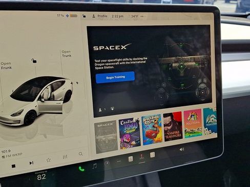 Used 2023 Tesla Model 3 Performance image 23