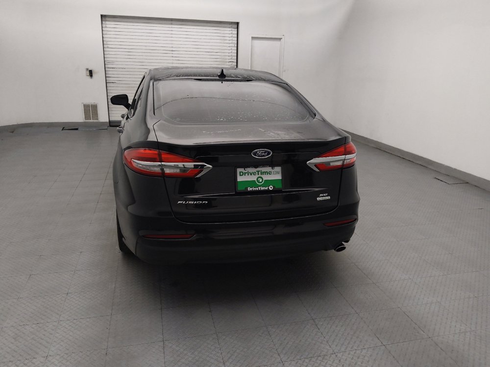 Used 2019 Ford Fusion SE FWD image 6