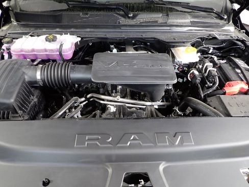 New 2026 RAM 1500 4x4 Crew Cab image 9